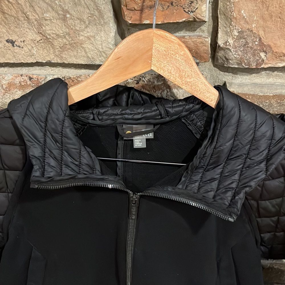 Zella Lilac Black Zip Up Quilted Puffer Hoodie Jacket - Picture 2 of 9